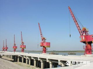 蚌埠市加快建设淮河流域首个集装箱水运口岸